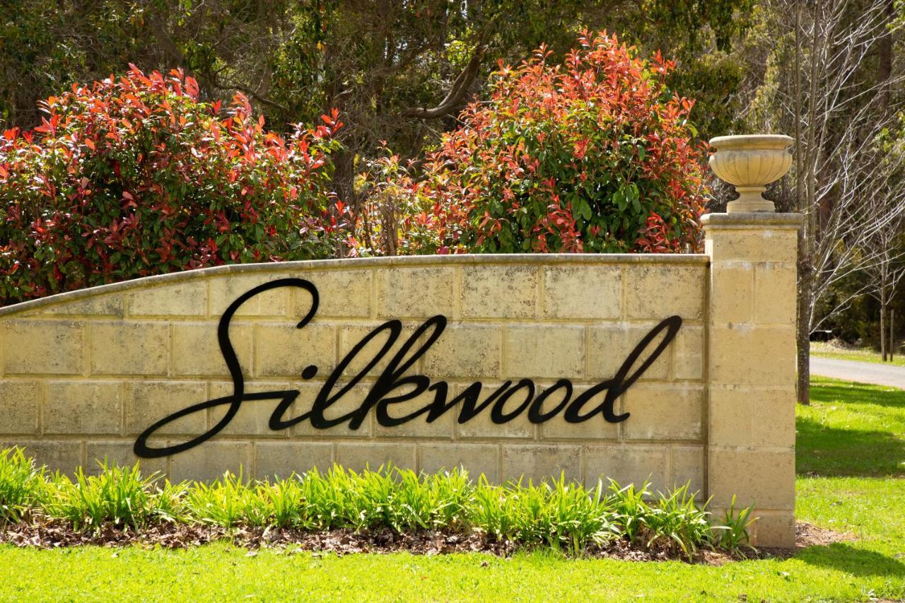 Villa Silkwood Estate à Pemberton Extérieur photo